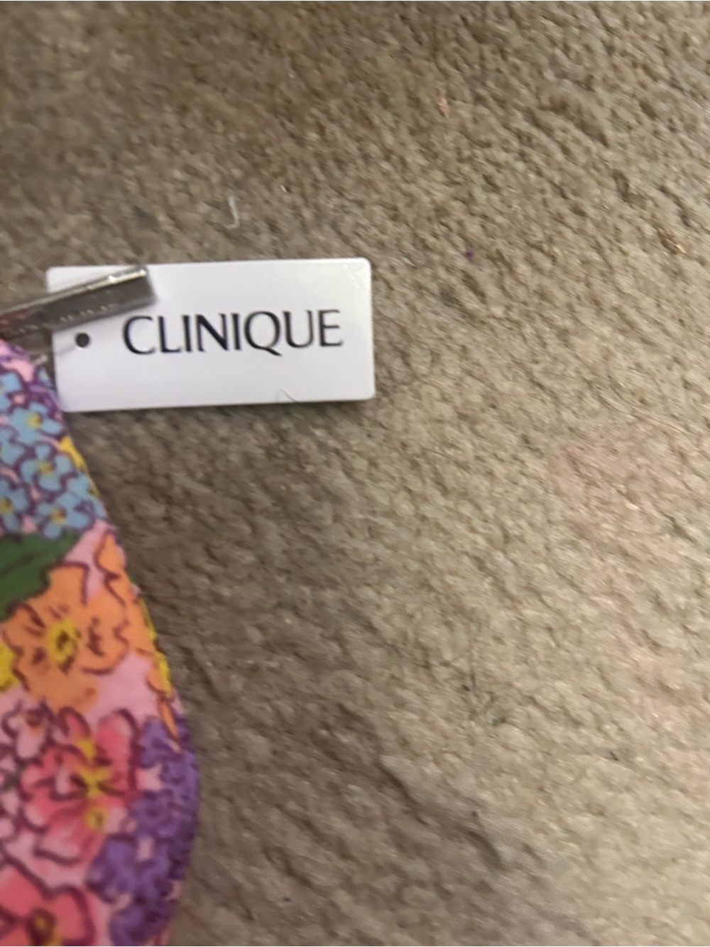 NWT CLINIQUE 5 piece gift set.  GORGEOUS floral bag. - Picture 13 of 16